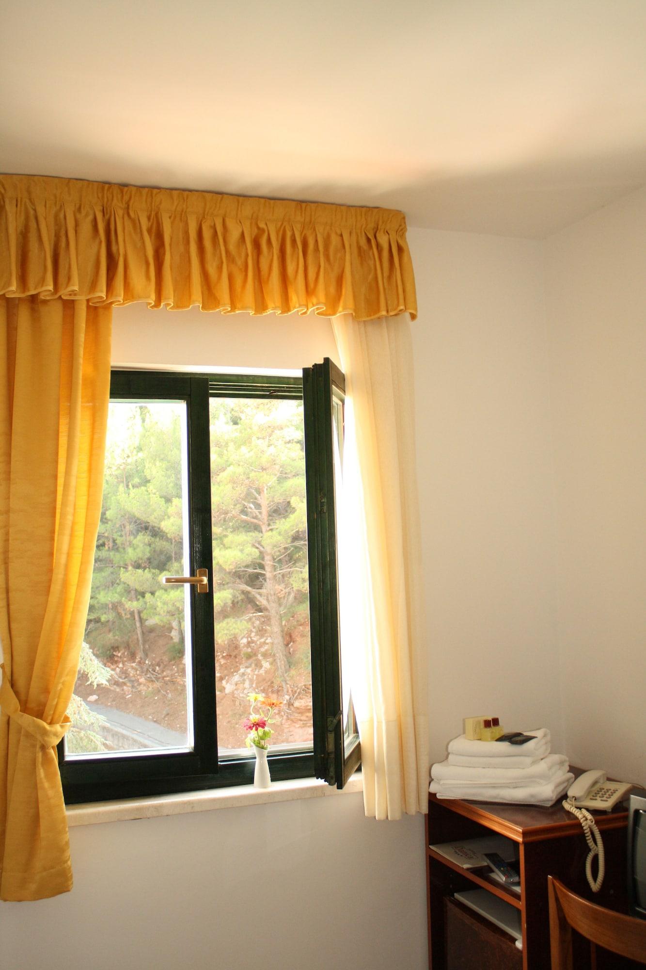 Hotel Danica Petrovac Kültér fotó