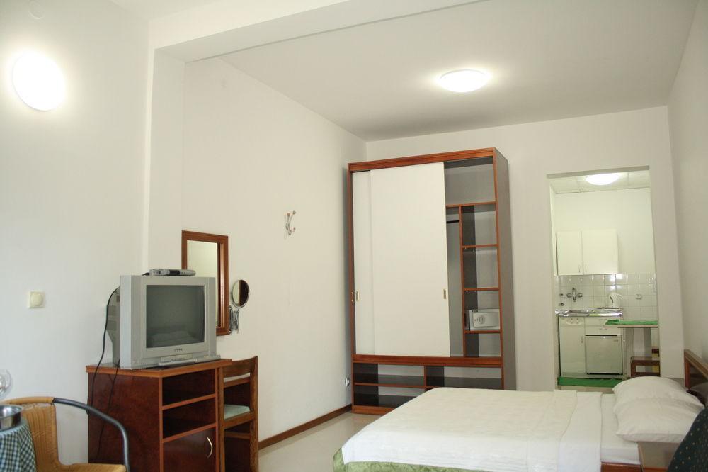 Hotel Danica Petrovac Kültér fotó