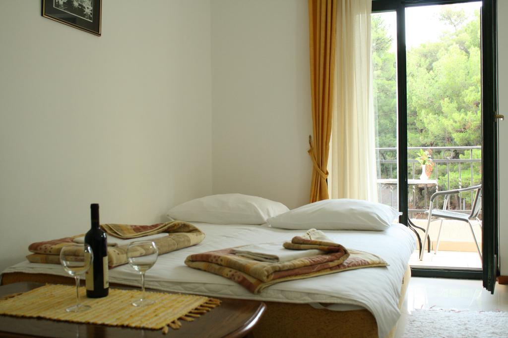 Hotel Danica Petrovac Kültér fotó