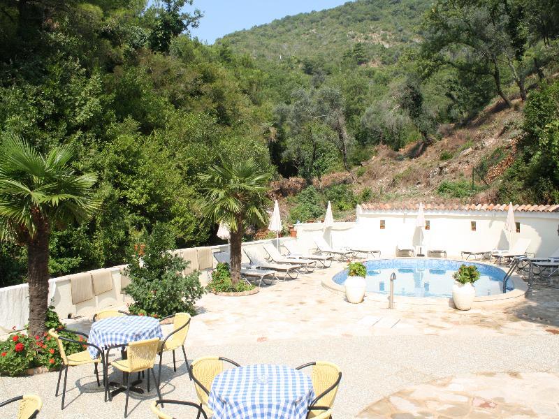Hotel Danica Petrovac Kültér fotó