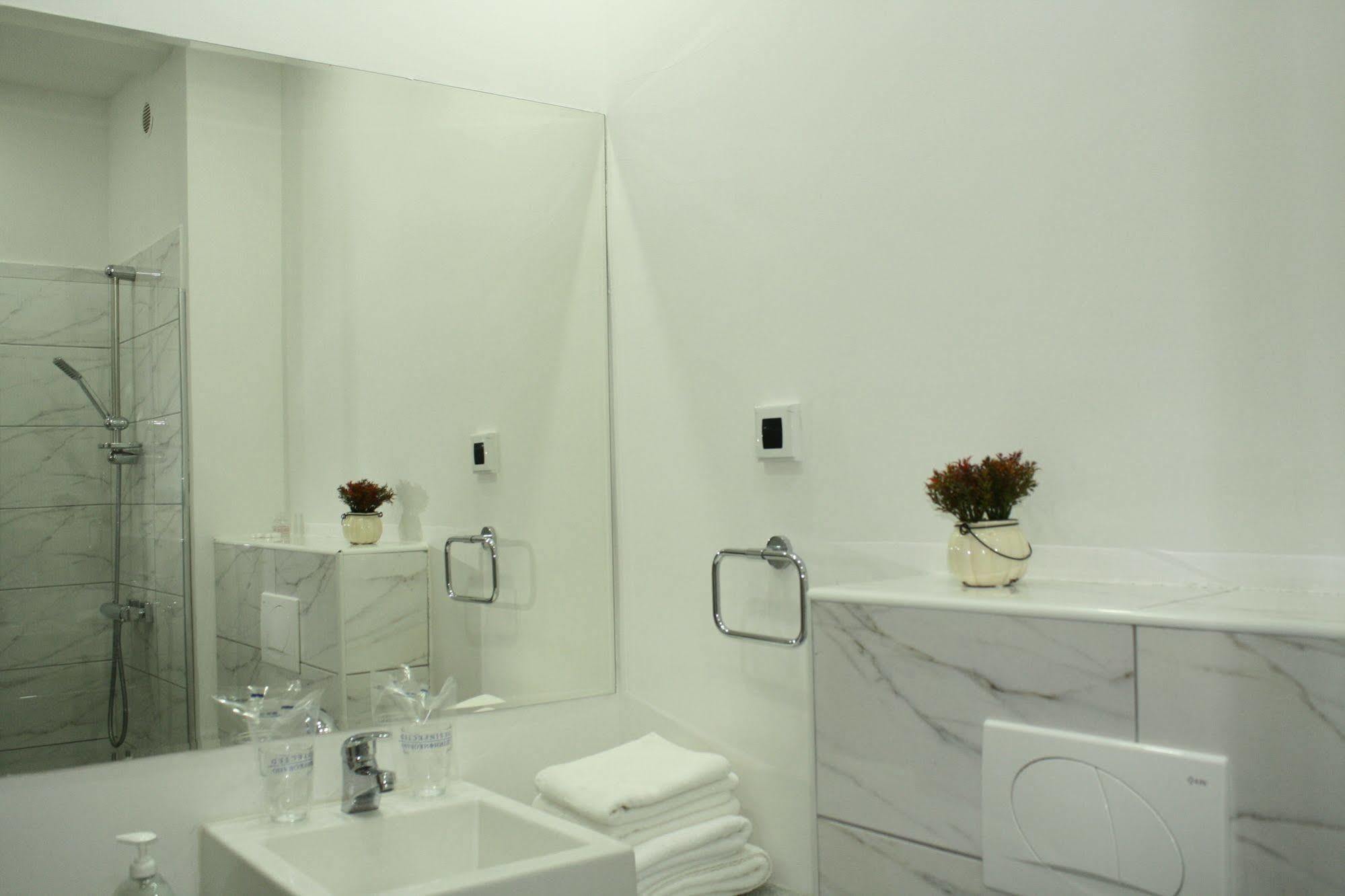 Hotel Danica Petrovac Kültér fotó