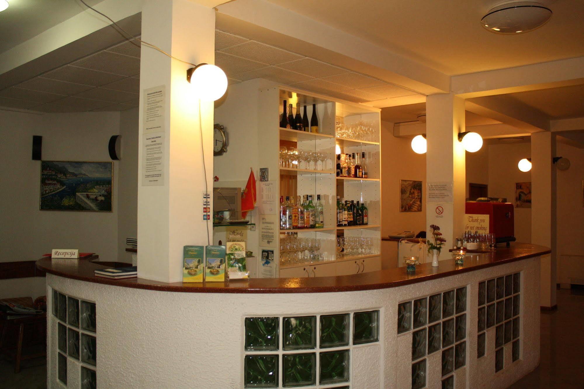 Hotel Danica Petrovac Kültér fotó